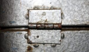 Ruido en puertas automáticas