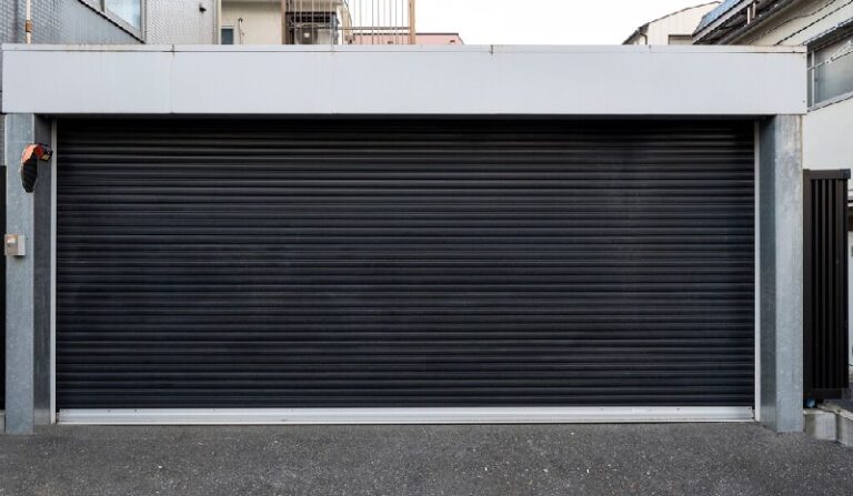 importancia de conocer la potencia del motor para una puerta de garaje
