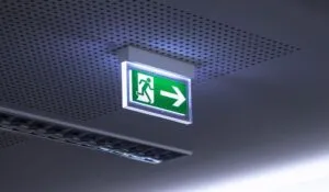 Características de puertas de emergencia